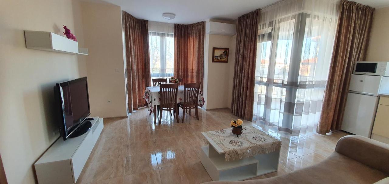 Luxury Apartments Ekaterina Chernomorets Exterior photo